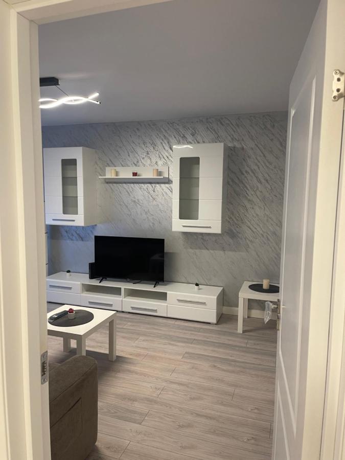 Apartament Incantator In Roman Exterior foto